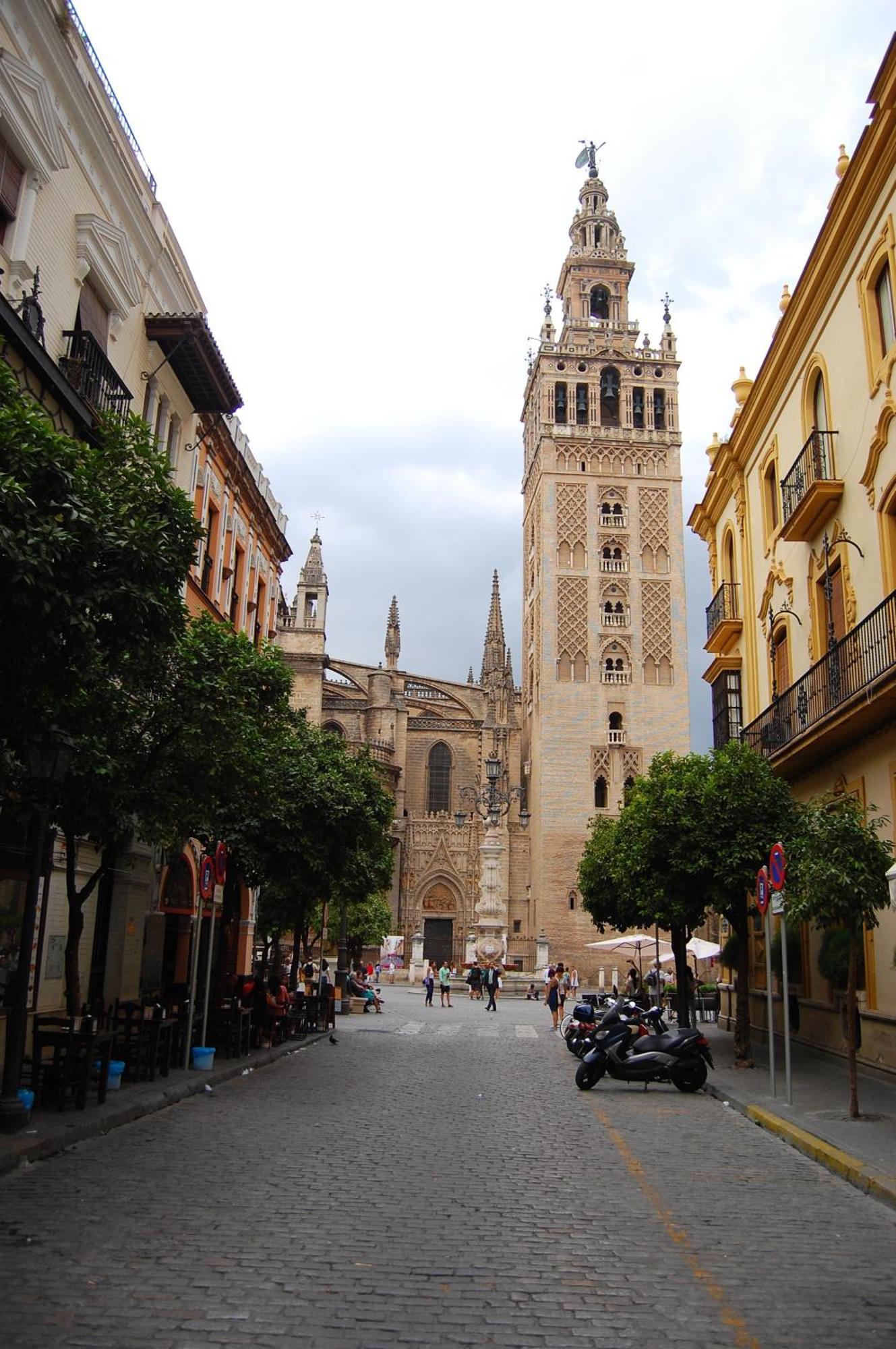 The Hercules Home Sevilla Buitenkant foto
